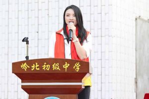 平博（中国）集团陈文舒一行到湛江爱心助学